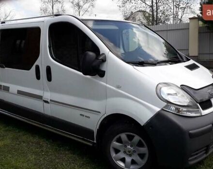 Белый Рено Трафик, объемом двигателя 2.5 л и пробегом 340 тыс. км за 7400 $, фото 1 на Automoto.ua