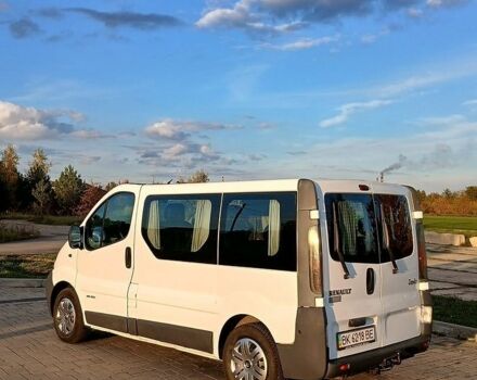 Белый Рено Трафик, объемом двигателя 1.9 л и пробегом 298 тыс. км за 6700 $, фото 2 на Automoto.ua