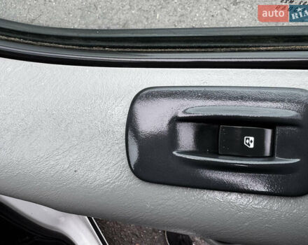 Белый Рено Трафик, объемом двигателя 1.9 л и пробегом 347 тыс. км за 7300 $, фото 52 на Automoto.ua