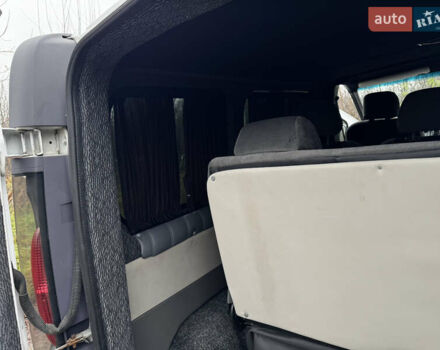 Белый Рено Трафик, объемом двигателя 1.9 л и пробегом 347 тыс. км за 7300 $, фото 68 на Automoto.ua