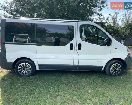 Рено Трафик 2004 в Черновцах на Automoto.ua Белый Рено Трафик, объемом двигателя 1.87 л и пробегом 456 тыс. км за 4500 $, фото 27 на Automoto.ua