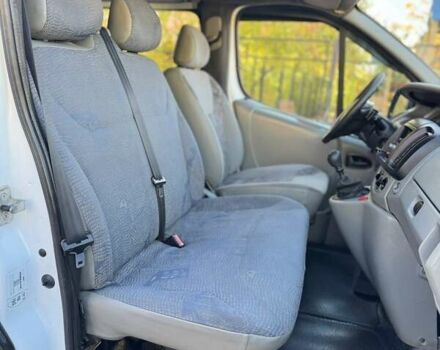 Белый Рено Трафик, объемом двигателя 1.9 л и пробегом 440 тыс. км за 5700 $, фото 12 на Automoto.ua