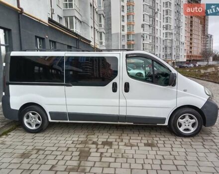 Білий Рено Трафік, об'ємом двигуна 1.9 л та пробігом 381 тис. км за 8500 $, фото 3 на Automoto.ua