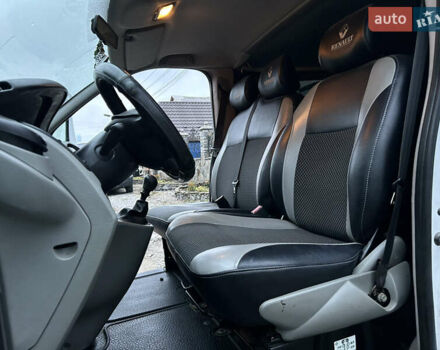 Білий Рено Трафік, об'ємом двигуна 1.9 л та пробігом 354 тис. км за 6500 $, фото 9 на Automoto.ua