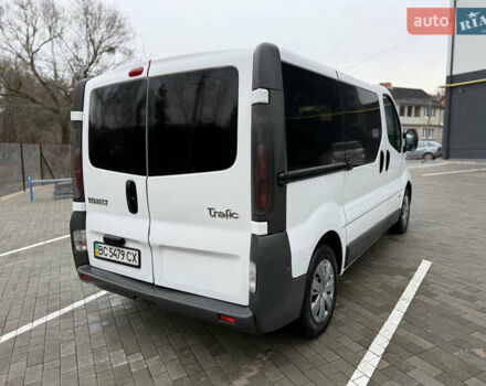 Белый Рено Трафик, объемом двигателя 1.9 л и пробегом 437 тыс. км за 8000 $, фото 8 на Automoto.ua