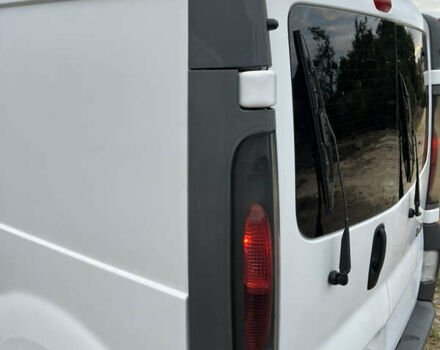 Белый Рено Трафик, объемом двигателя 2.5 л и пробегом 457 тыс. км за 7000 $, фото 10 на Automoto.ua