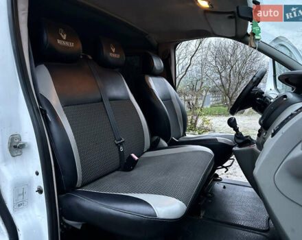 Білий Рено Трафік, об'ємом двигуна 1.9 л та пробігом 354 тис. км за 6500 $, фото 15 на Automoto.ua