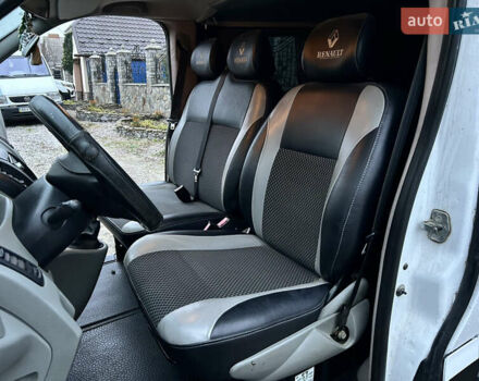 Білий Рено Трафік, об'ємом двигуна 1.9 л та пробігом 354 тис. км за 6500 $, фото 10 на Automoto.ua