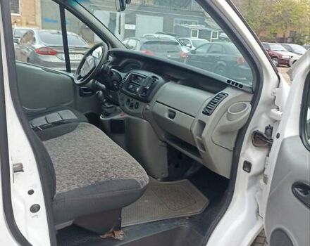 Белый Рено Трафик, объемом двигателя 2.5 л и пробегом 641 тыс. км за 6400 $, фото 3 на Automoto.ua