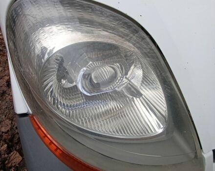 Белый Рено Трафик, объемом двигателя 0 л и пробегом 304 тыс. км за 9700 $, фото 3 на Automoto.ua