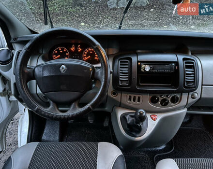 Білий Рено Трафік, об'ємом двигуна 1.9 л та пробігом 354 тис. км за 6500 $, фото 12 на Automoto.ua