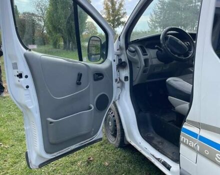 Белый Рено Трафик, объемом двигателя 1.87 л и пробегом 353 тыс. км за 4800 $, фото 1 на Automoto.ua