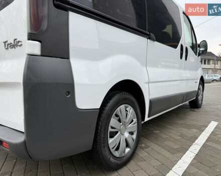 Белый Рено Трафик, объемом двигателя 1.9 л и пробегом 437 тыс. км за 8000 $, фото 19 на Automoto.ua