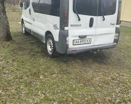 Белый Рено Трафик, объемом двигателя 1.9 л и пробегом 345 тыс. км за 6000 $, фото 2 на Automoto.ua