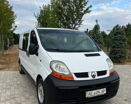 Белый Рено Трафик, объемом двигателя 1.9 л и пробегом 295 тыс. км за 7450 $, фото 2 на Automoto.ua