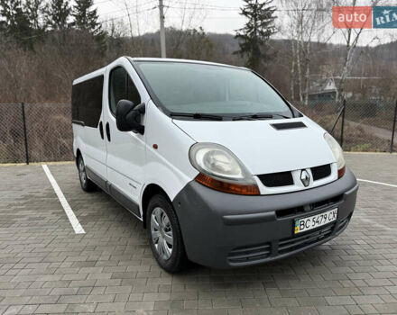 Белый Рено Трафик, объемом двигателя 1.9 л и пробегом 437 тыс. км за 8000 $, фото 14 на Automoto.ua