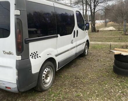 Белый Рено Трафик, объемом двигателя 1.9 л и пробегом 345 тыс. км за 6000 $, фото 1 на Automoto.ua