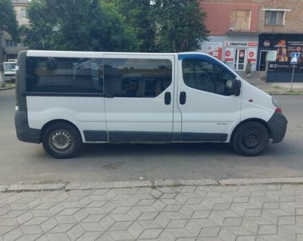 Белый Рено Трафик, объемом двигателя 1.9 л и пробегом 950 тыс. км за 7000 $, фото 3 на Automoto.ua
