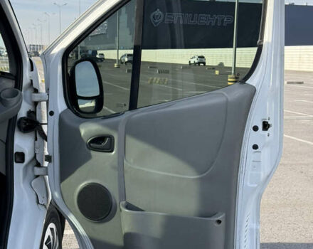 Белый Рено Трафик, объемом двигателя 1.9 л и пробегом 388 тыс. км за 7300 $, фото 20 на Automoto.ua