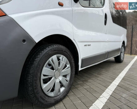 Белый Рено Трафик, объемом двигателя 1.9 л и пробегом 437 тыс. км за 8000 $, фото 17 на Automoto.ua