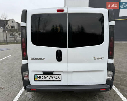Белый Рено Трафик, объемом двигателя 1.9 л и пробегом 437 тыс. км за 8000 $, фото 7 на Automoto.ua