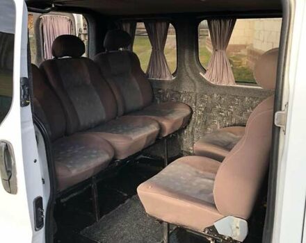 Белый Рено Трафик, объемом двигателя 1.9 л и пробегом 300 тыс. км за 7490 $, фото 4 на Automoto.ua