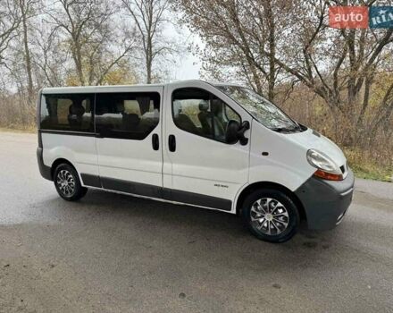 Белый Рено Трафик, объемом двигателя 1.87 л и пробегом 380 тыс. км за 7599 $, фото 2 на Automoto.ua