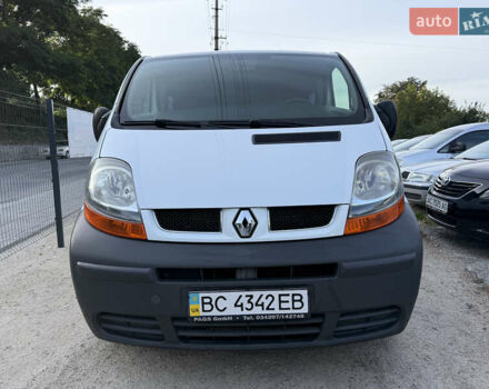 Білий Рено Трафік, об'ємом двигуна 1.9 л та пробігом 217 тис. км за 7999 $, фото 3 на Automoto.ua