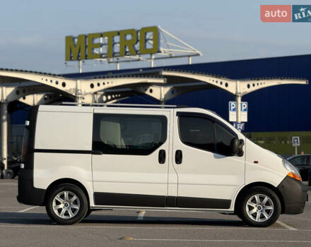 Белый Рено Трафик, объемом двигателя 1.9 л и пробегом 280 тыс. км за 9500 $, фото 12 на Automoto.ua