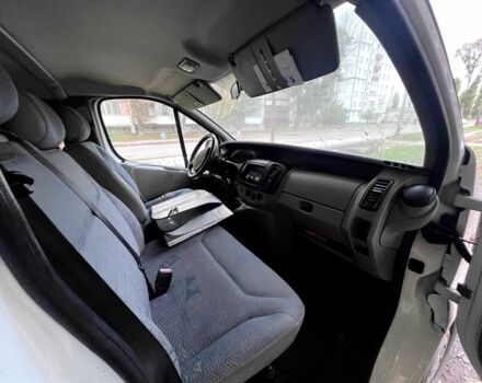 Рено Трафик 2006 в Александрие на Automoto.ua Белый Рено Трафик, объемом двигателя 1.9 л и пробегом 223 тыс. км за 6500 $, фото 7 на Automoto.ua