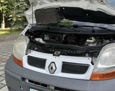 Белый Рено Трафик, объемом двигателя 1.87 л и пробегом 320 тыс. км за 5000 $, фото 9 на Automoto.ua