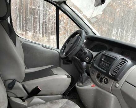 Білий Рено Трафік, об'ємом двигуна 2.5 л та пробігом 382 тис. км за 5900 $, фото 7 на Automoto.ua