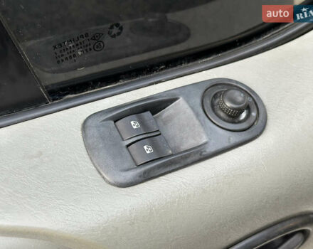 Белый Рено Трафик, объемом двигателя 1.87 л и пробегом 581 тыс. км за 7500 $, фото 23 на Automoto.ua