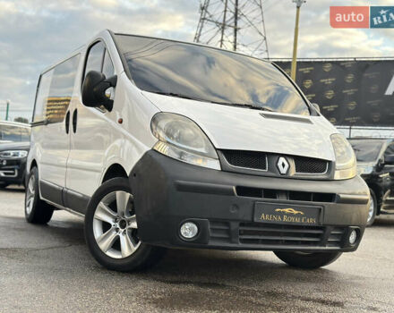 Белый Рено Трафик, объемом двигателя 1.87 л и пробегом 581 тыс. км за 7500 $, фото 2 на Automoto.ua