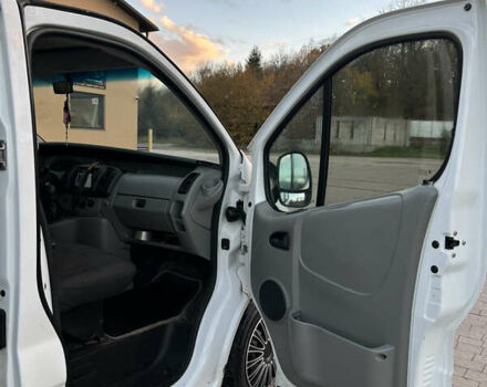 Рено Трафик 2006 в Тернополе на Automoto.ua Белый Рено Трафик, объемом двигателя 1.9 л и пробегом 390 тыс. км за 7000 $, фото 11 на Automoto.ua