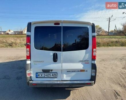 Рено Трафик 2006 в Изюме на Automoto.ua Белый Рено Трафик, объемом двигателя 2 л и пробегом 317 тыс. км за 9950 $, фото 2 на Automoto.ua