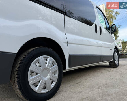 Белый Рено Трафик, объемом двигателя 1.9 л и пробегом 217 тыс. км за 7999 $, фото 16 на Automoto.ua
