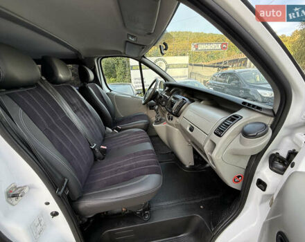 Белый Рено Трафик, объемом двигателя 1.9 л и пробегом 217 тыс. км за 7999 $, фото 45 на Automoto.ua