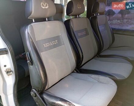 Белый Рено Трафик, объемом двигателя 2 л и пробегом 325 тыс. км за 7700 $, фото 12 на Automoto.ua