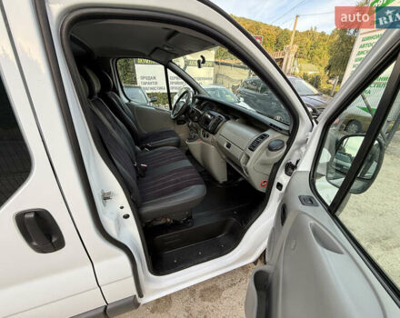 Белый Рено Трафик, объемом двигателя 1.9 л и пробегом 217 тыс. км за 7999 $, фото 44 на Automoto.ua