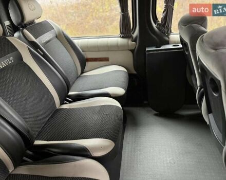 Белый Рено Трафик, объемом двигателя 1.87 л и пробегом 380 тыс. км за 7599 $, фото 10 на Automoto.ua