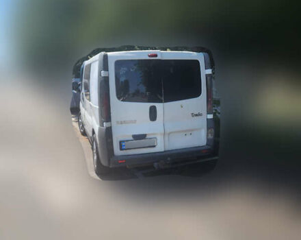 Белый Рено Трафик, объемом двигателя 1.9 л и пробегом 396 тыс. км за 3999 $, фото 3 на Automoto.ua