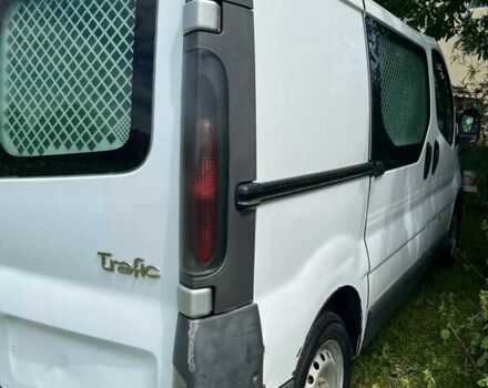 Белый Рено Трафик, объемом двигателя 1.87 л и пробегом 320 тыс. км за 5000 $, фото 3 на Automoto.ua