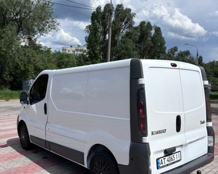 Белый Рено Трафик, объемом двигателя 1.9 л и пробегом 370 тыс. км за 3600 $, фото 6 на Automoto.ua