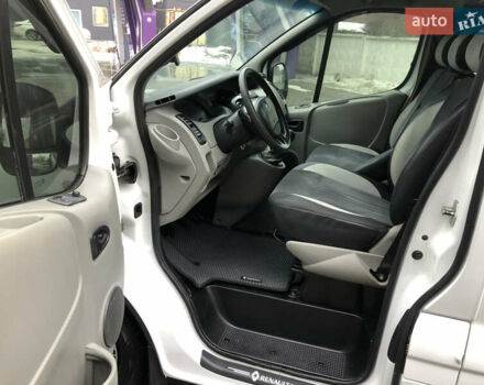 Білий Рено Трафік, об'ємом двигуна 2 л та пробігом 279 тис. км за 8900 $, фото 10 на Automoto.ua