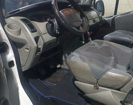 Білий Рено Трафік, об'ємом двигуна 1.87 л та пробігом 302 тис. км за 8800 $, фото 4 на Automoto.ua