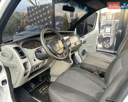 Белый Рено Трафик, объемом двигателя 1.87 л и пробегом 581 тыс. км за 7500 $, фото 13 на Automoto.ua