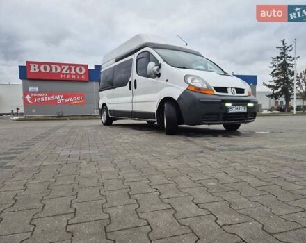 Белый Рено Трафик, объемом двигателя 1.87 л и пробегом 385 тыс. км за 7800 $, фото 2 на Automoto.ua