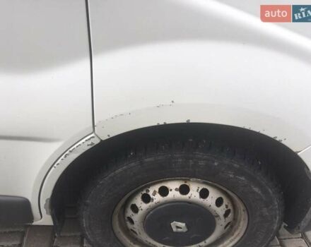 Белый Рено Трафик, объемом двигателя 2 л и пробегом 323 тыс. км за 8000 $, фото 2 на Automoto.ua