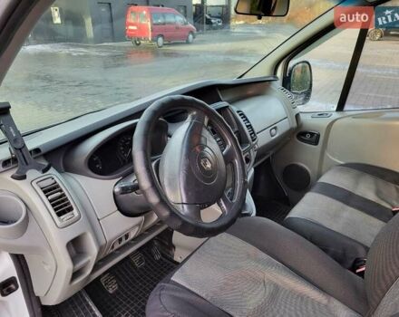 Рено Трафик 2007 в Надворной на Automoto.ua Белый Рено Трафик, объемом двигателя 2 л и пробегом 257 тыс. км за 8200 $, фото 6 на Automoto.ua